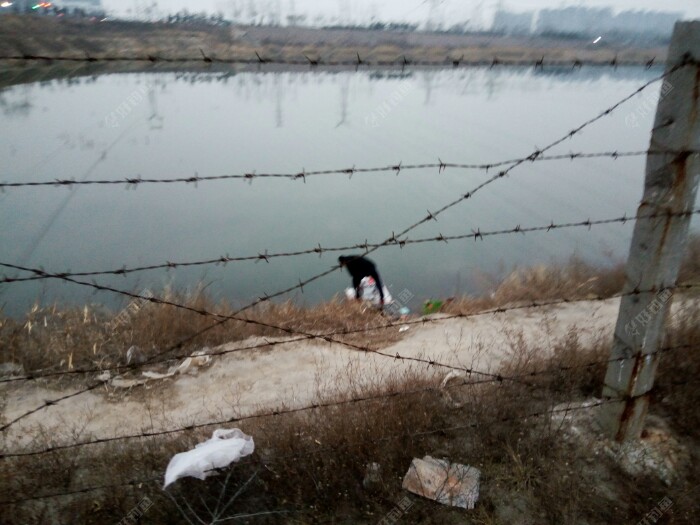 还有支钓台的钓友