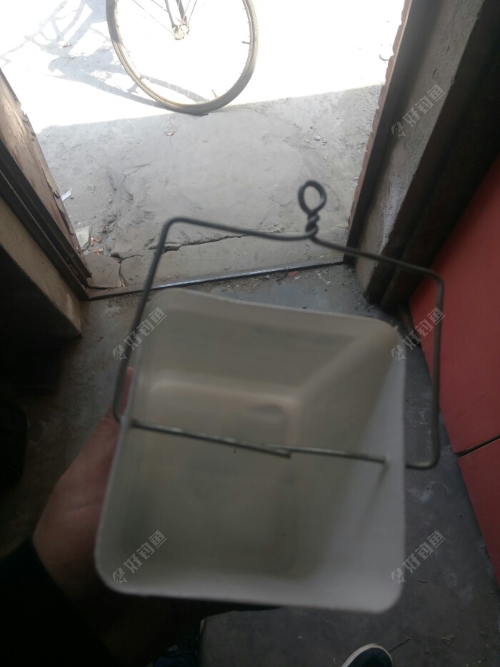 挺丑陋滴昂，我认为能用，哈哈
继续