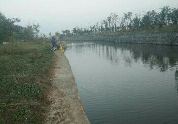 马尾河新龙桥头