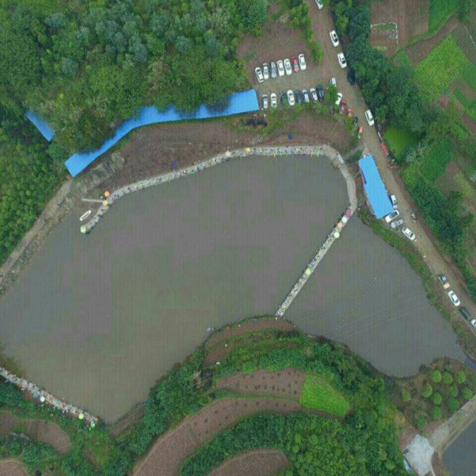 南充高坪机场附近