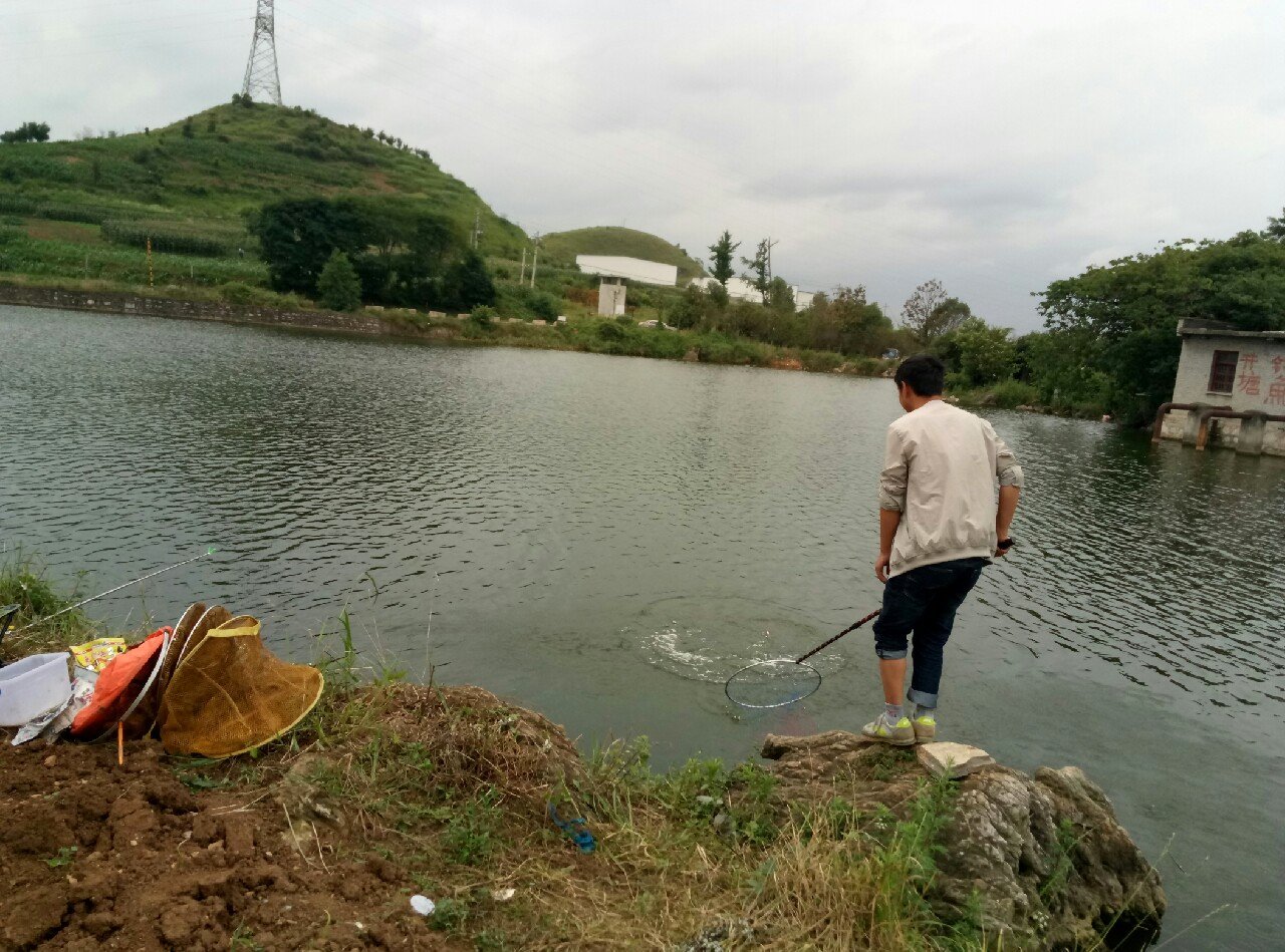 杨关坡休闲垂钓