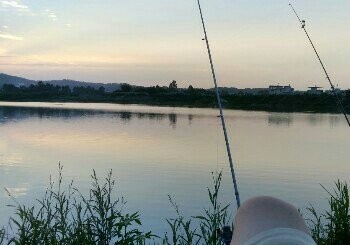 安谷水电站钓场