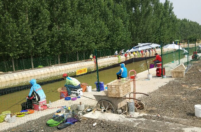 鹊华烟雨垂钓园