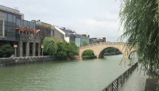 苏州菁英公寓野河