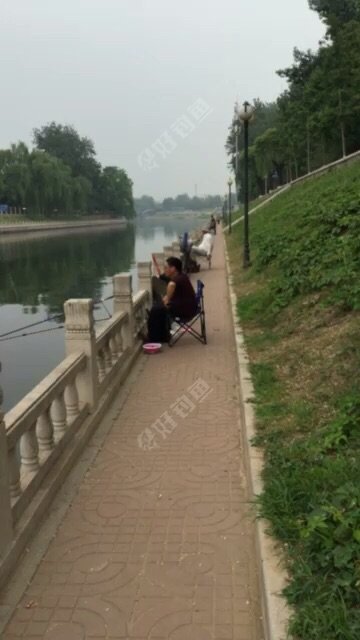 渊潭公园八一湖