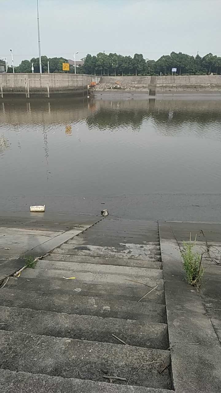 长江边新白茆闸