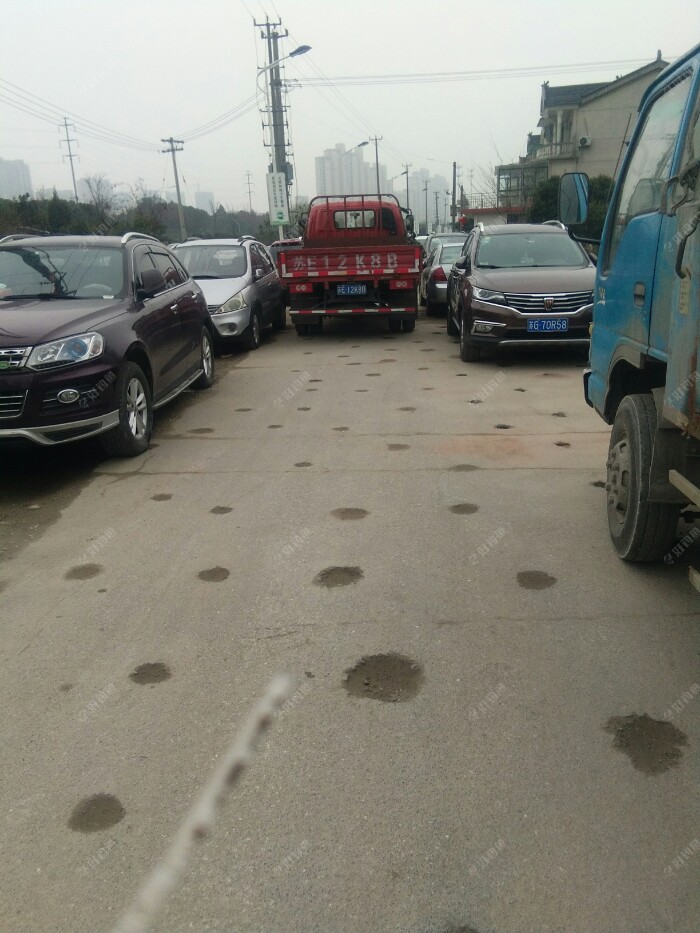 这边正在修路过不去