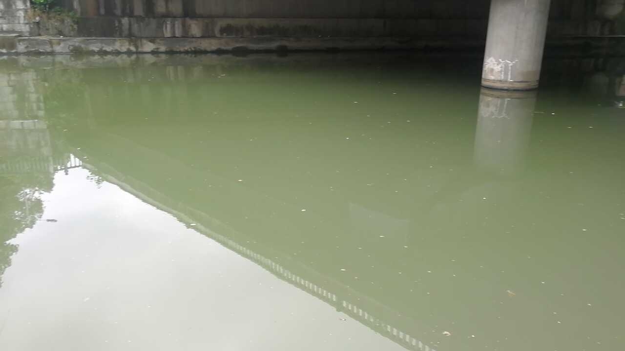 新永佳广场河坝