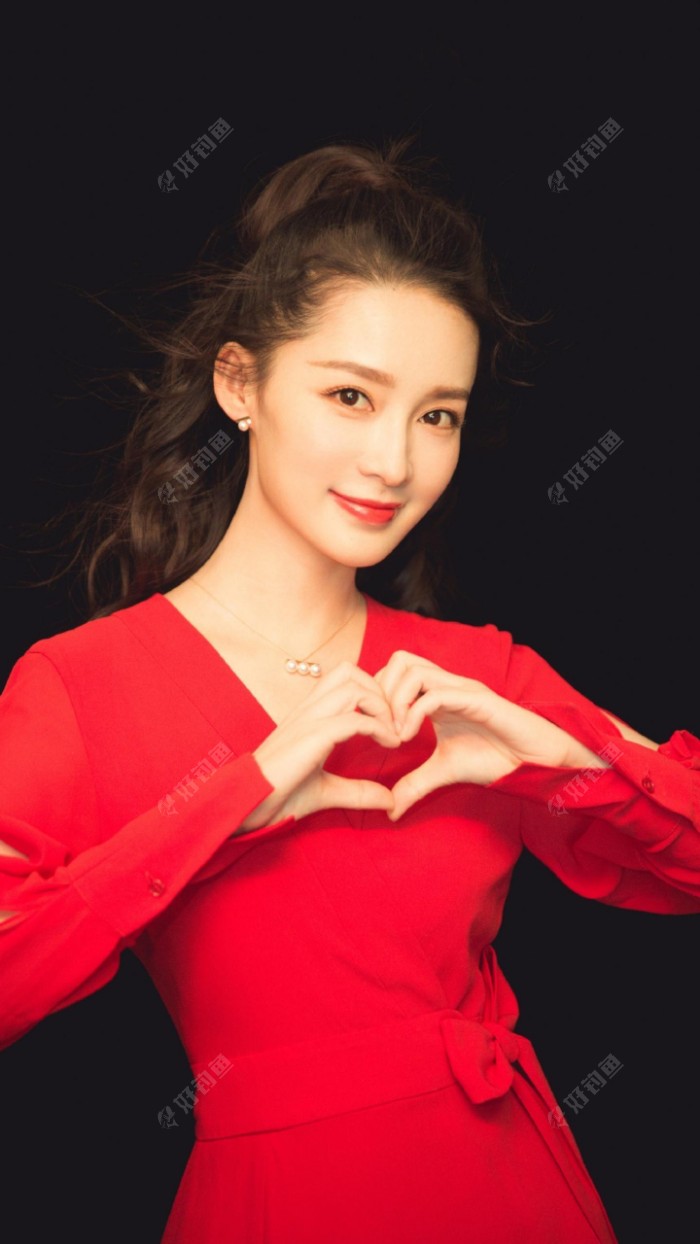 红衣美女送福利，各位大师要