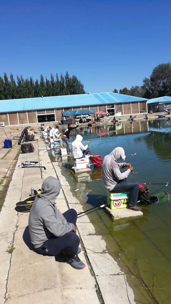 红湖休闲钓场