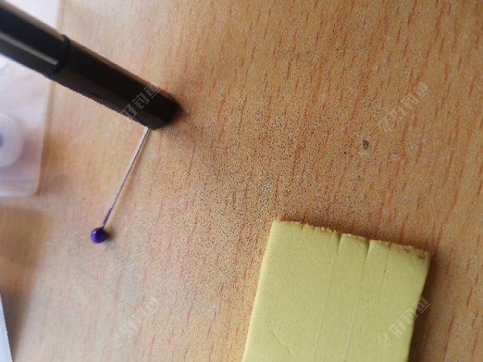 一手拍照，一手按压，有点困难呐。